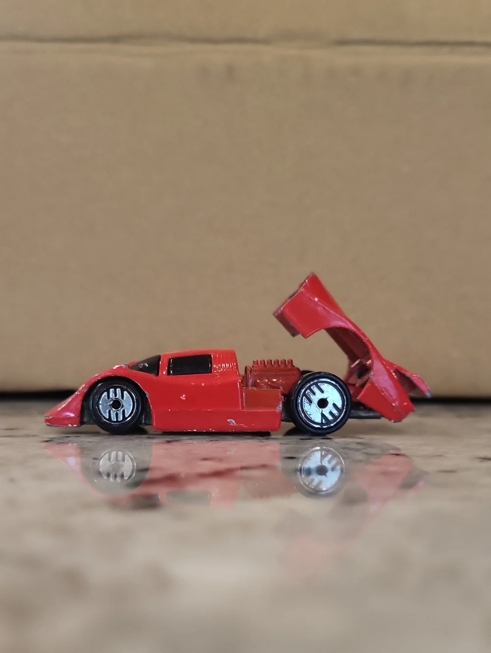 Hot Wheels 1983 Sol-Aire CX4 LeMans style race car